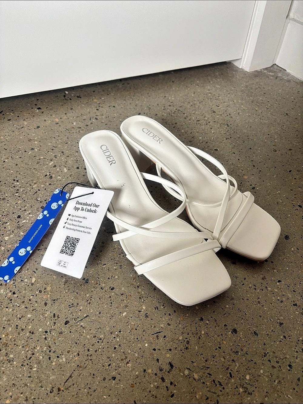 CIDER Strap Square Toe Chunky Heel Sandals White